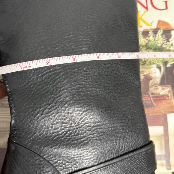 Frye Black Heeled Leather Boots Size 10 Classic Design - Picture 6 of 15